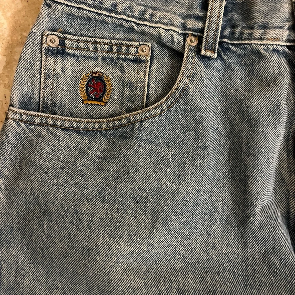 Tommy Hilfiger vintage denim shorts - Picture 4 of 5